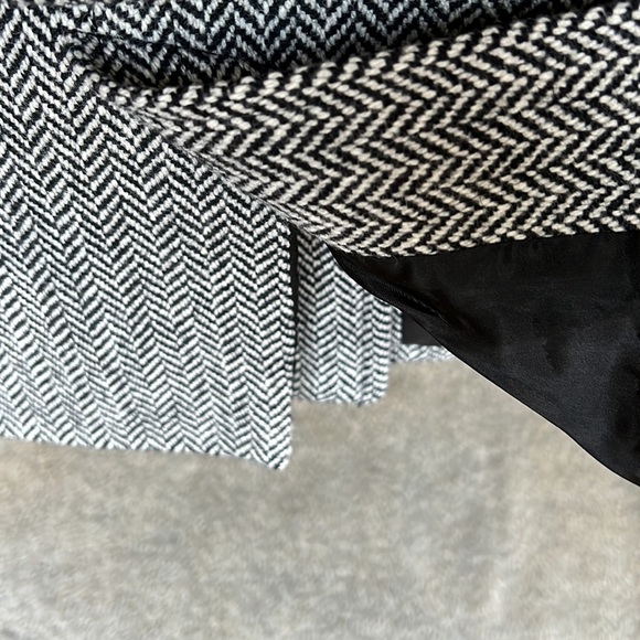 EUC J. Crew Factory 💯% Wool Black and White Herringbone Pea Coat - Picture 8 of 11